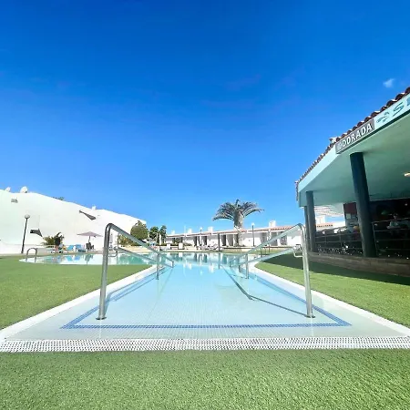 Modern Apartment, Wifi, Pool, Beach, Tenerife South Apartamento Costa Adeje (Tenerife)