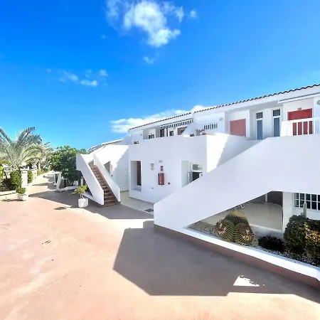 Modern Apartment, Wifi, Pool, Beach, Tenerife South Apartamento