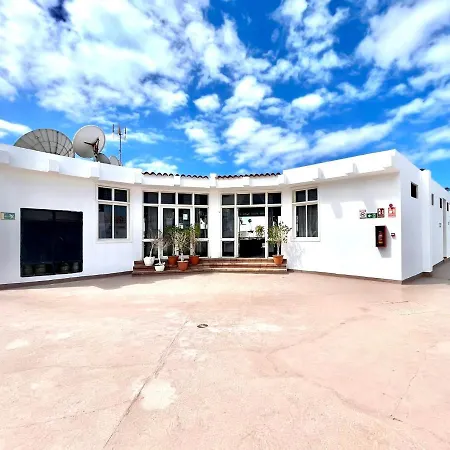 Modern Apartment, Wifi, Pool, Beach, Tenerife South Apartamento