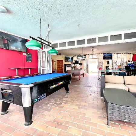 Modern Apartment, Wifi, Pool, Beach, Tenerife South Apartamento