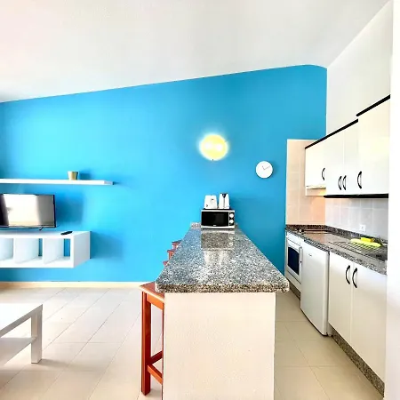 Modern Apartment, Wifi, Pool, Beach, Tenerife South Costa Adeje (Tenerife)