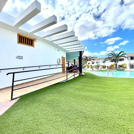 Apartment Modern Apartment, Wifi, Pool, Beach, Tenerife South